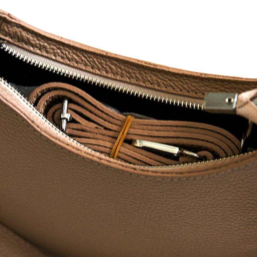 Laura Di Maggio PIMPI – mezzaluna con manico in catena in pelle cuoio Sconto