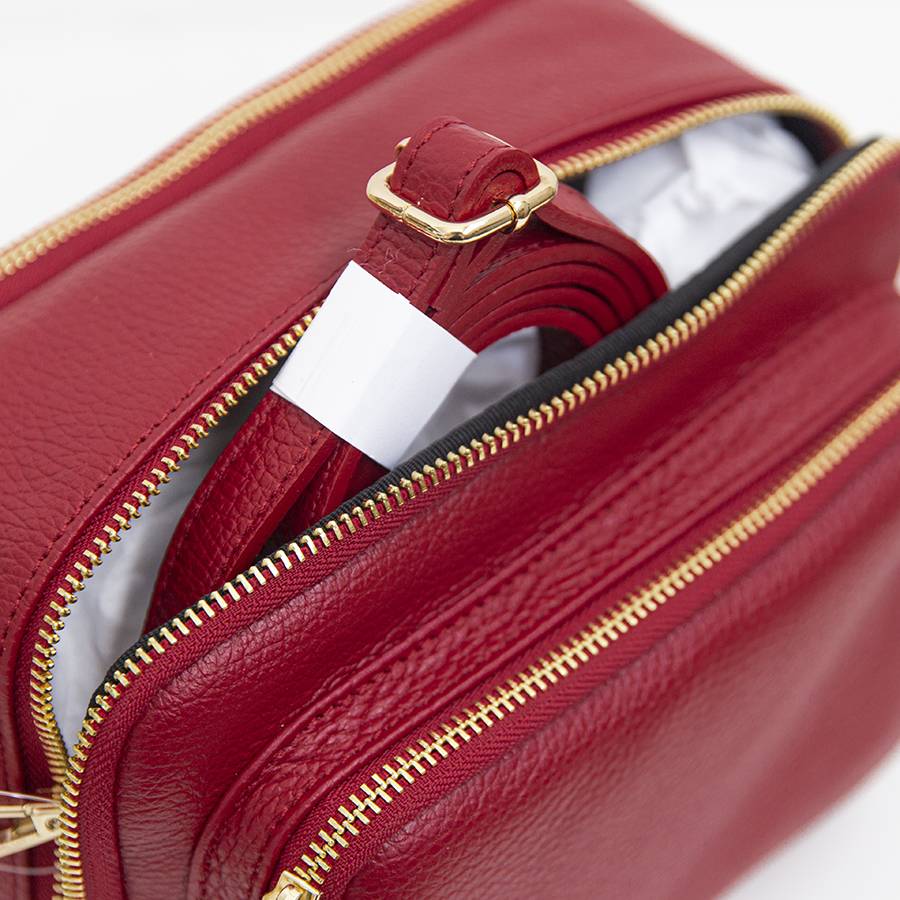 Laura Di Maggio SAPONETTA OVER – Borsa a tracolla in pelle dollaro rubino Soddisfazione Garantita