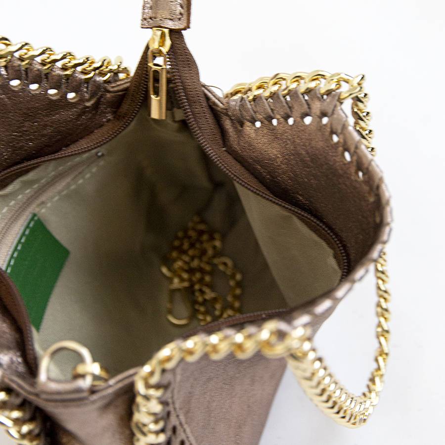 Laura Di Maggio LUMI – Borsa con catene in pelle laminata bronzo Grandi sconti