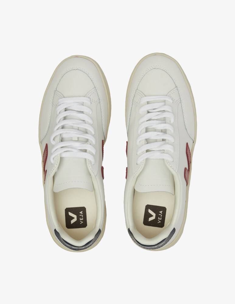 Veja Sneakers in pelle V-12 Liquidazione
