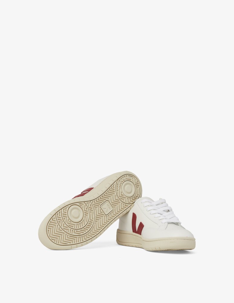 Veja Sneakers in pelle V-12 Liquidazione