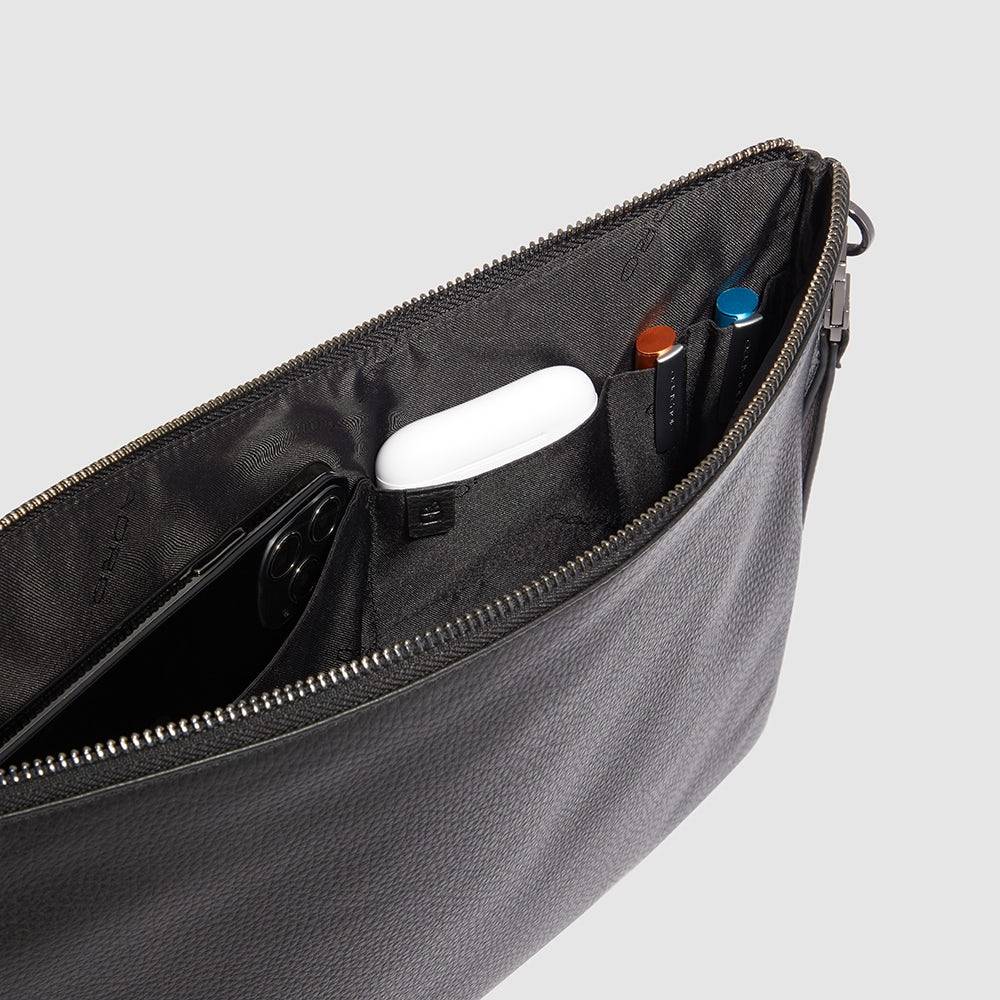 Piquadro Men’s clutch with iPad®Pro 12,9" compartment Qualità