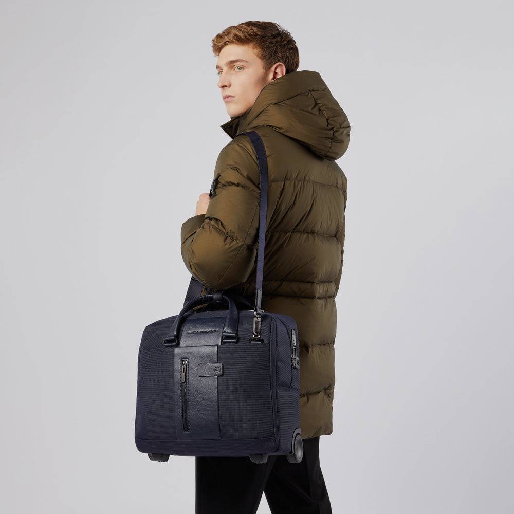 Piquadro Wheeled laptop briefcase 15,6" in recycled fabric Novità