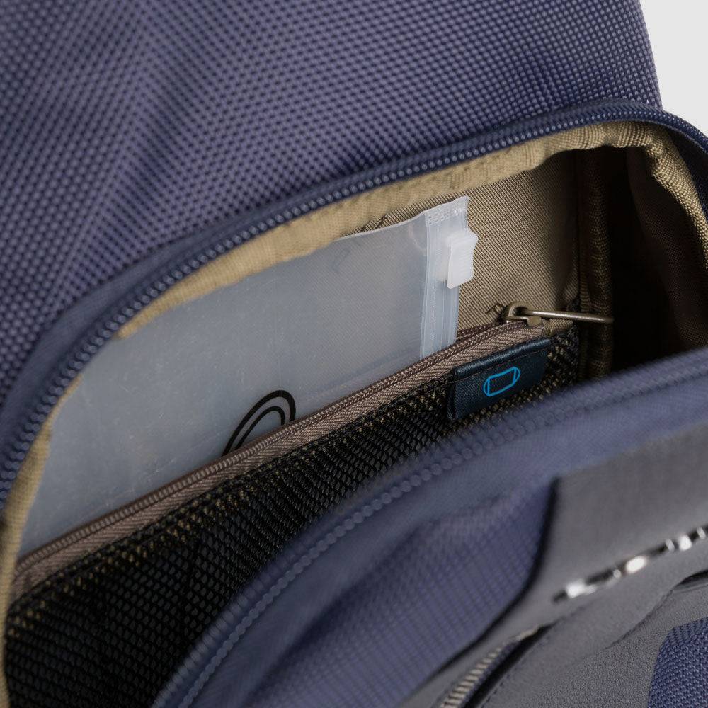 Piquadro Mono sling in recycled fabric with LED light Sconto