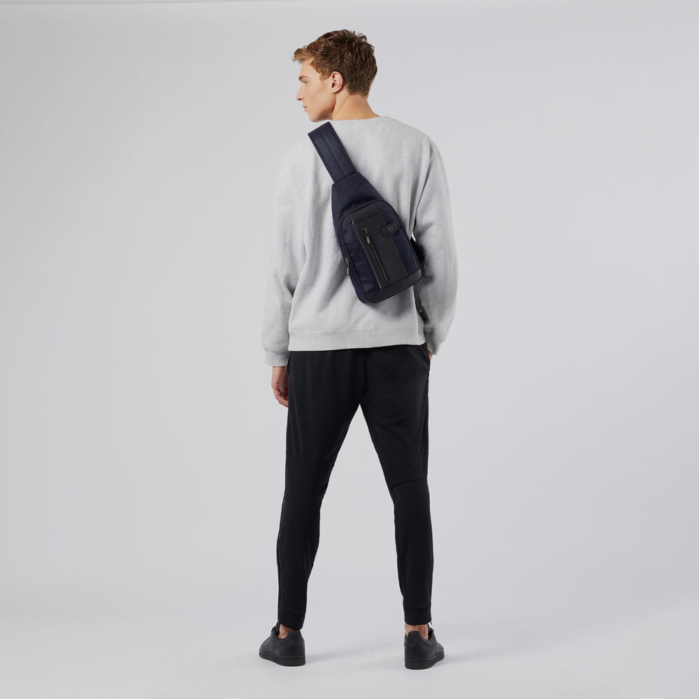 Piquadro Mono sling in recycled fabric with LED light Sconto