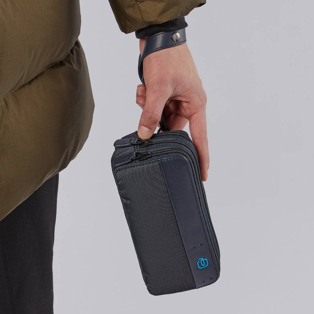 Piquadro Case with three dividers and wrist strap Vendita Economica