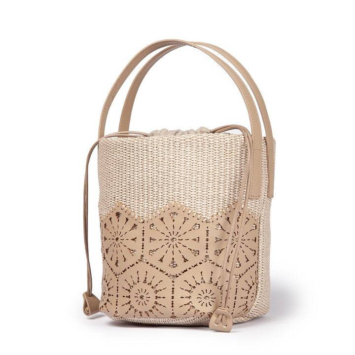 Roberta Gandolfi Giulia Bucket in rafia e pelle il pannello tagliato al laser è interamente cucito a mano con tracolla staccabile Presa