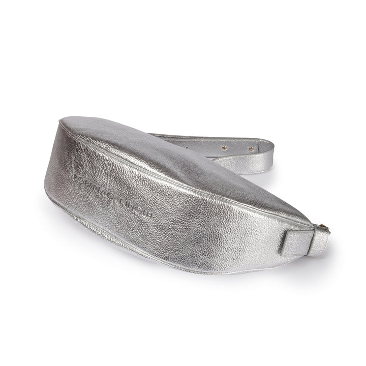 Roberta Gandolfi Micol Banana cross body in vitello martellato metal con tracolla regolabile Italia