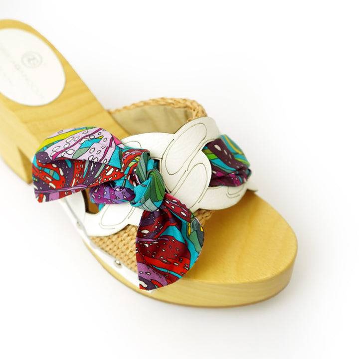 Roberta Gandolfi Diva Chain sandali in legno incrociato con platform in rafia e stampa fiocco tropical Vendite Flash