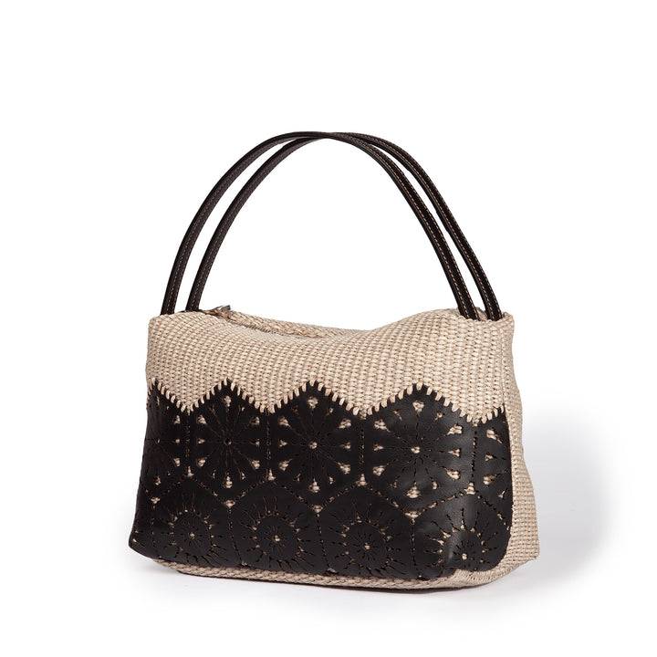 Roberta Gandolfi Giulia baguette in rafia e pelle il pannello tagliato al laser è interamente cucito a mano Duty-free