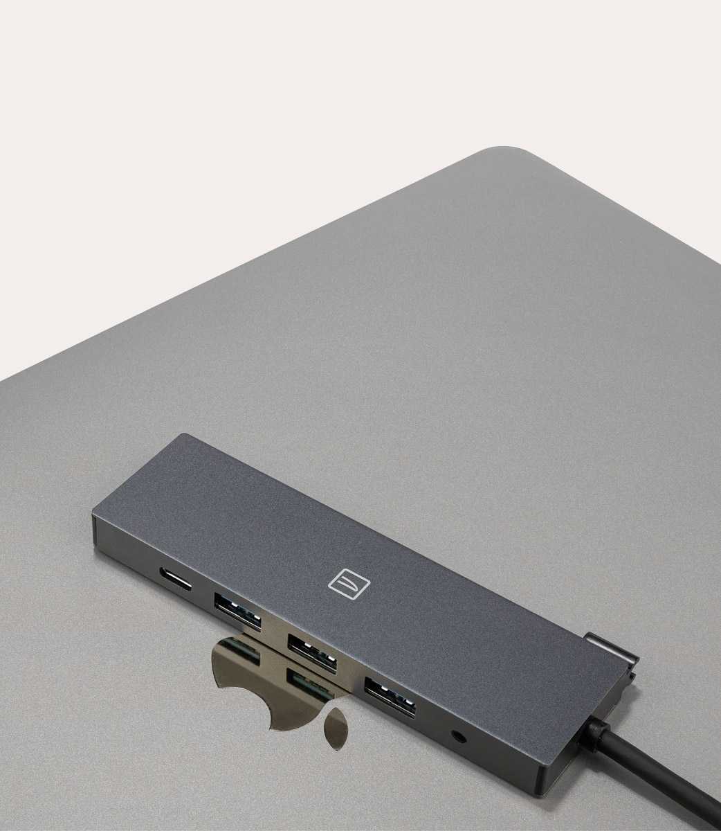 Tucano Hub type-C 6-in-1 con 1 HDMI + 3 USB 3.0 + 1 USB-PD + Audio 3.5 mm Promozione