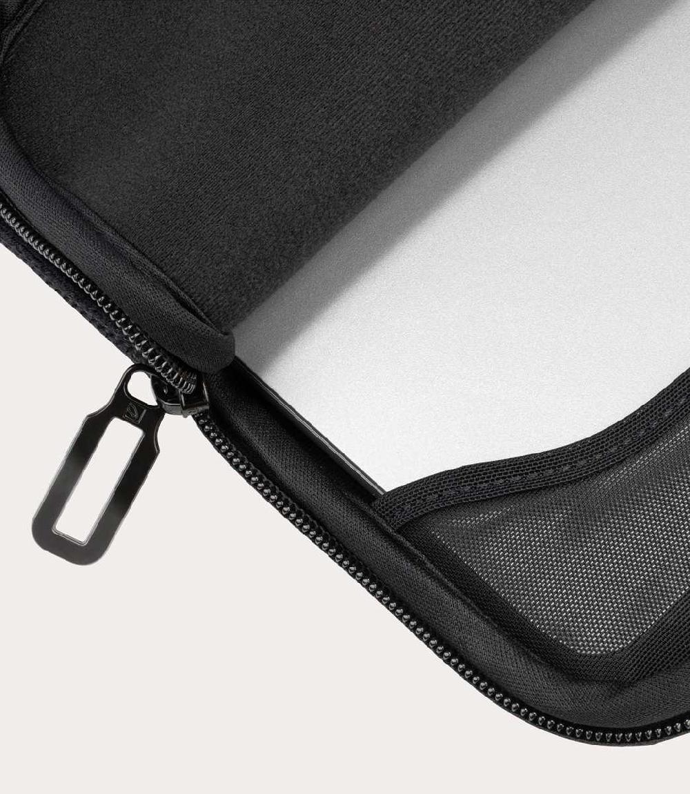 Tucano Second Skin per MacBook Pro 14" Negozio