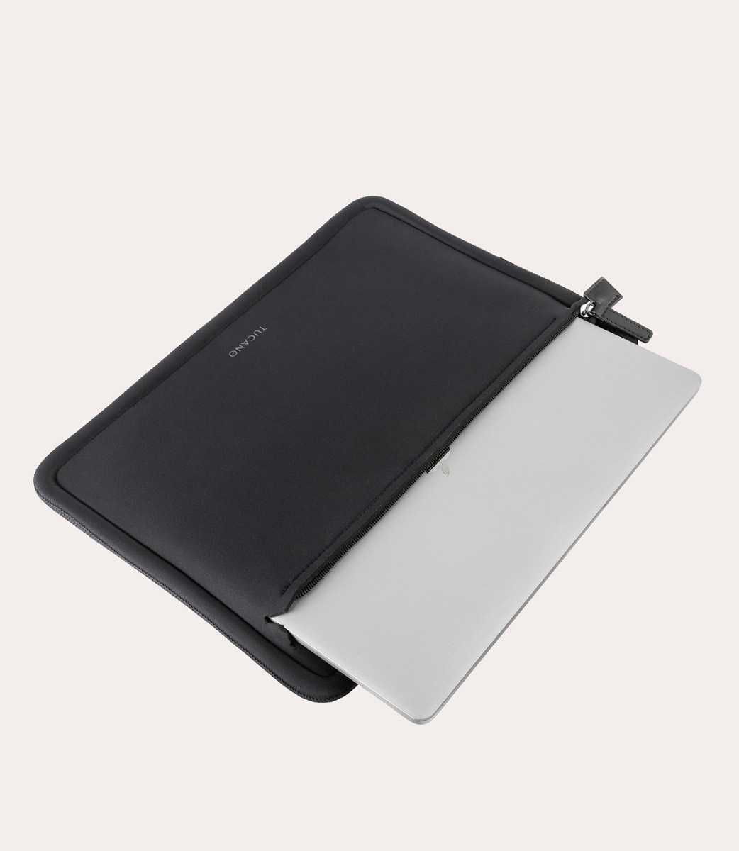 Tucano Second skin per MacBook Pro 16" In Linea
