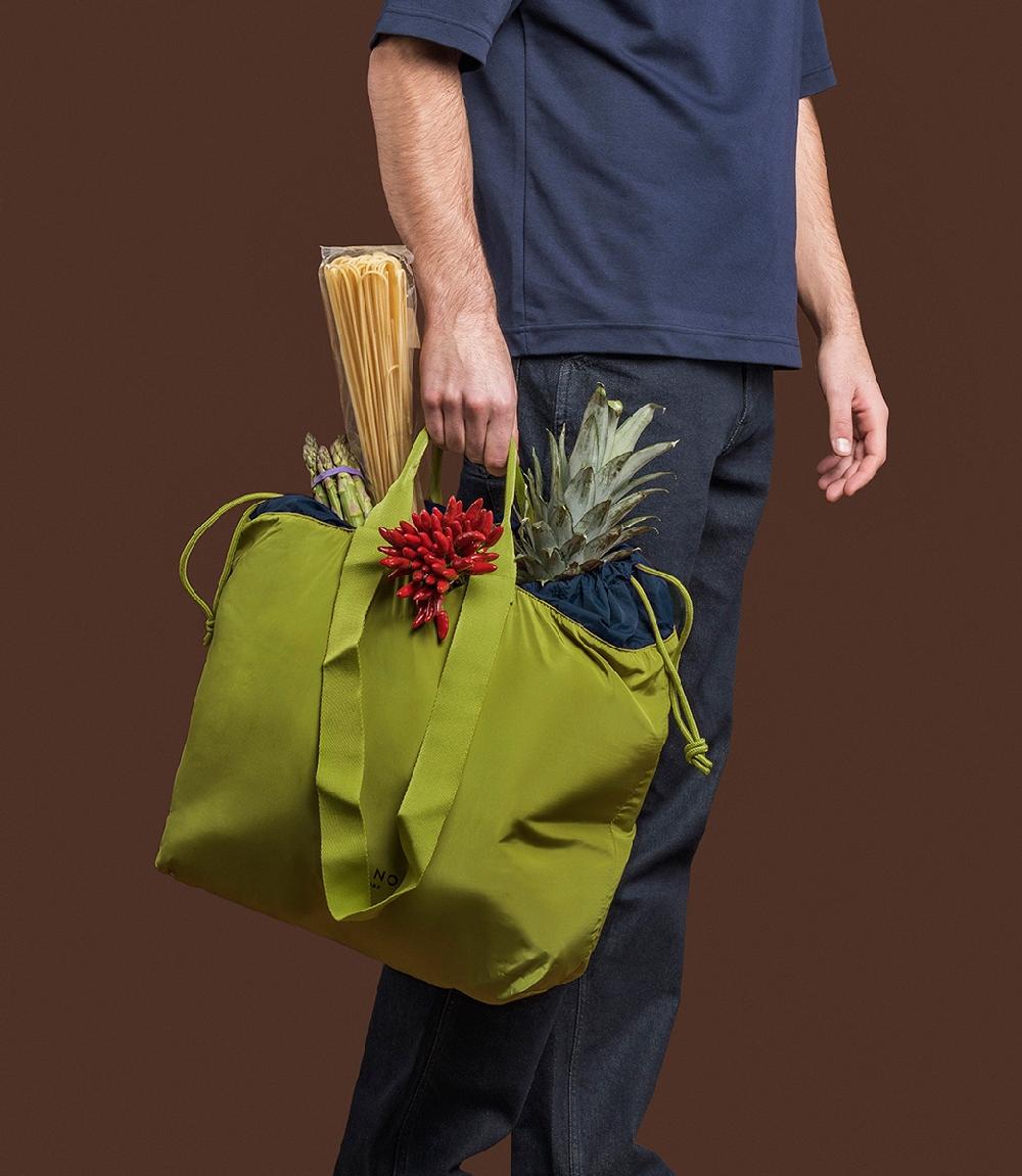 Tucano Borsa shopper pieghevole in materiale ottenuto dalla plastica riciclata Qualità