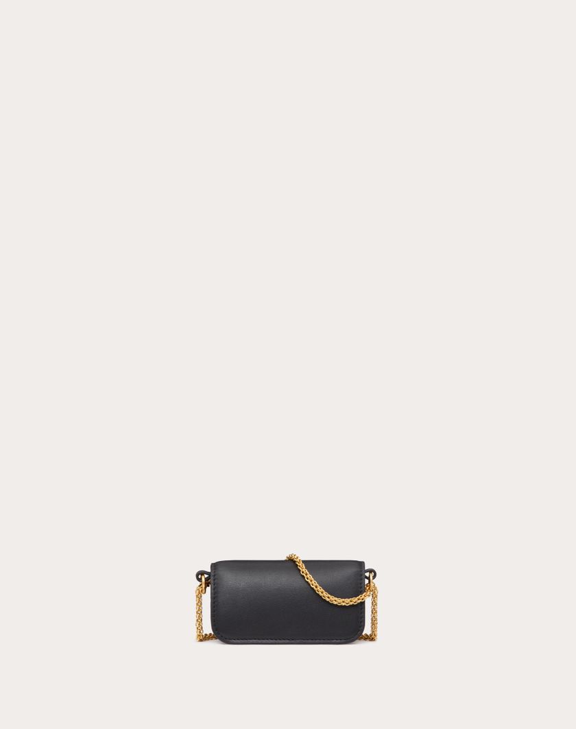 Valentino Handbags Borsa Micro Con Catena Valentino Garavani Locò In Vitello per Donna in Nero | Valentino IT Negozio