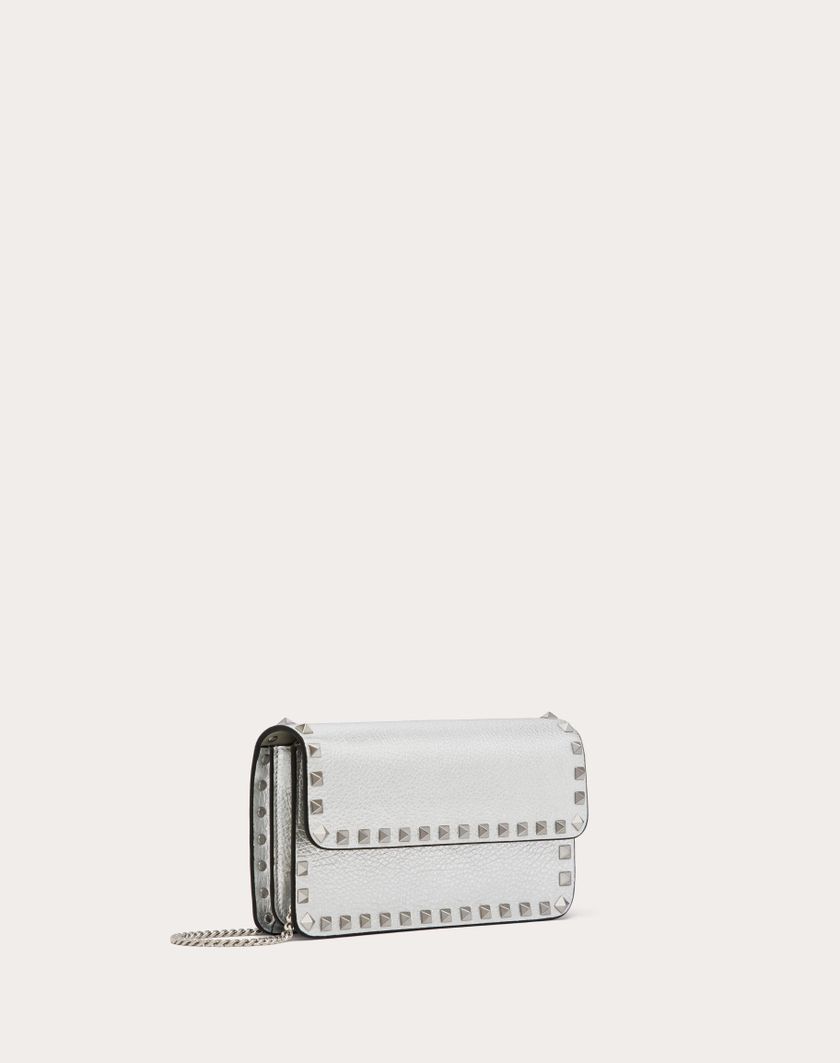 Valentino Handbags Portafoglio Con Catena Rockstud In Vitello Granato Metallizzato per Donna in Argento | Valentino IT Qualità Garantita