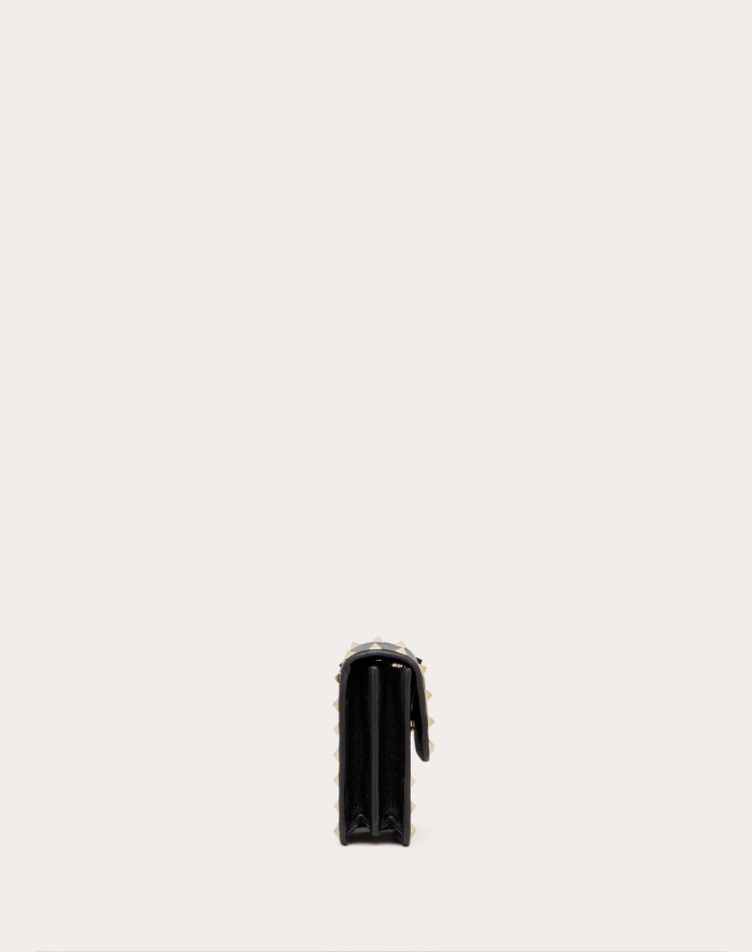 Valentino Handbags Pouch Con Catena Rockstud In Vitello Granato per Donna in Nero | Valentino IT Negozi Online