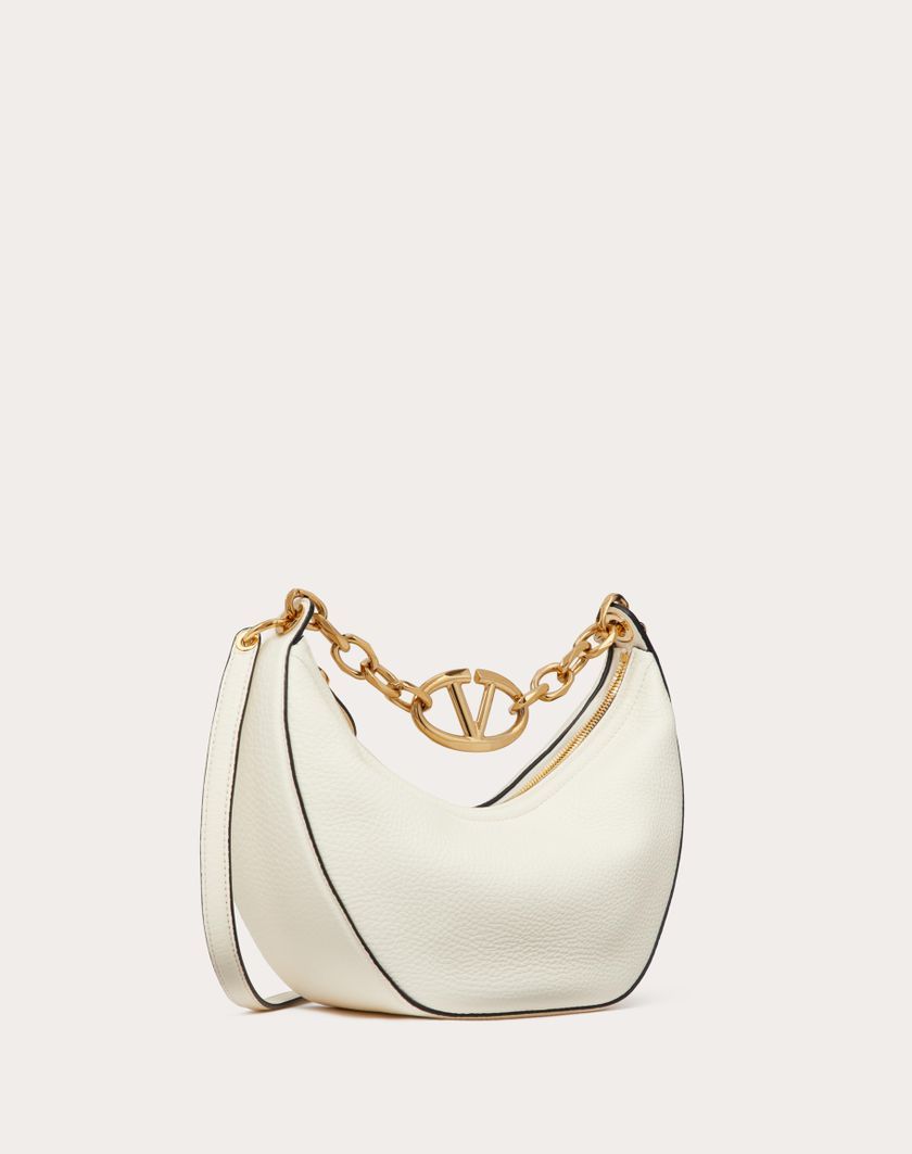 Valentino Handbags Hobo Piccola Vlogo Moon Bag In Vitello Granato Con Catena per Donna in Nero | Valentino IT Presa