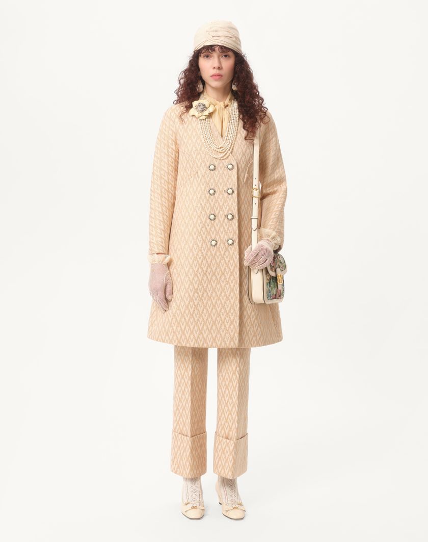 Valentino Handbags Cappotto In Lurex Jacquard Toute La V per Donna in Betulla/oro | Valentino IT 2025