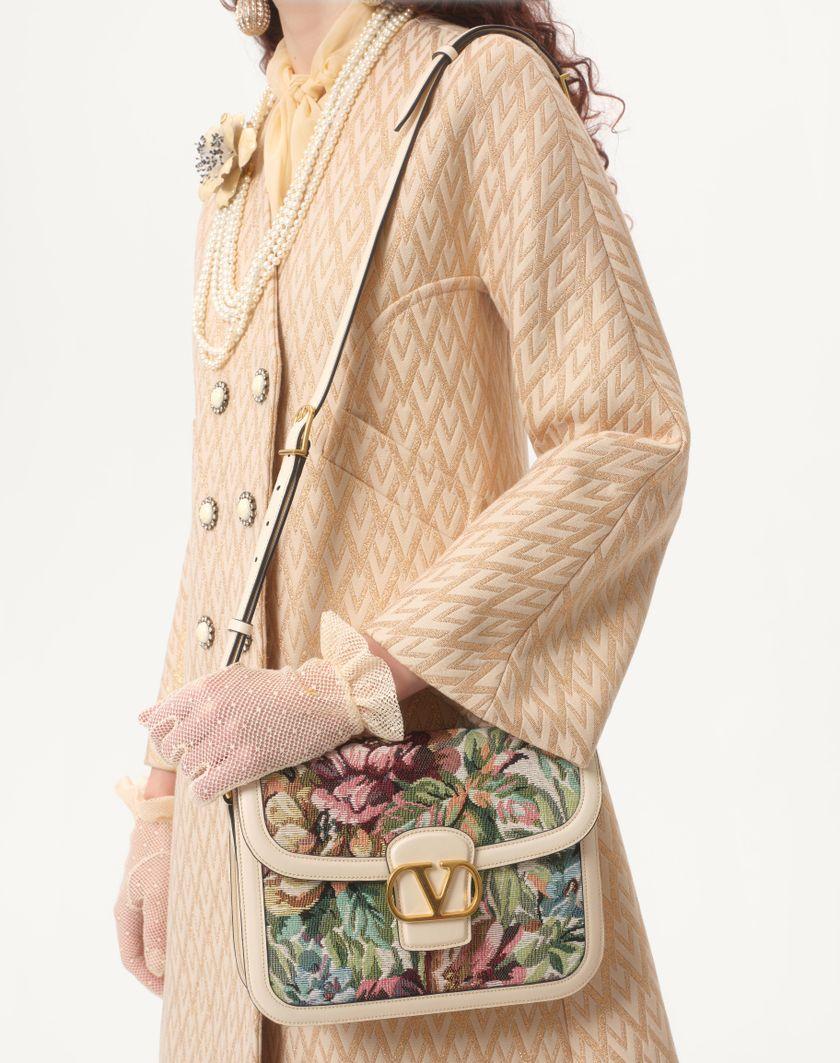 Valentino Handbags Cappotto In Lurex Jacquard Toute La V per Donna in Betulla/oro | Valentino IT 2025