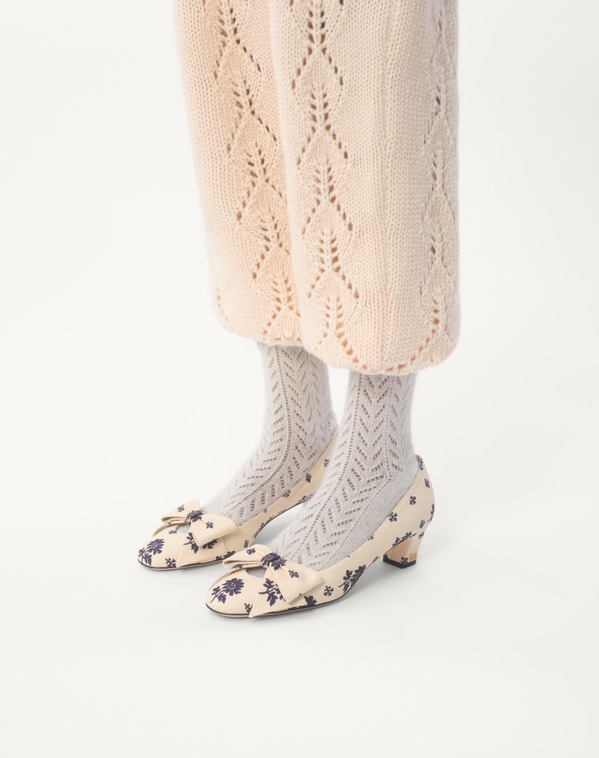 Valentino Handbags Décolleté Bowow In Tessuto Papier Floral 45mm per Donna in Avorio/blu | Valentino IT Moda