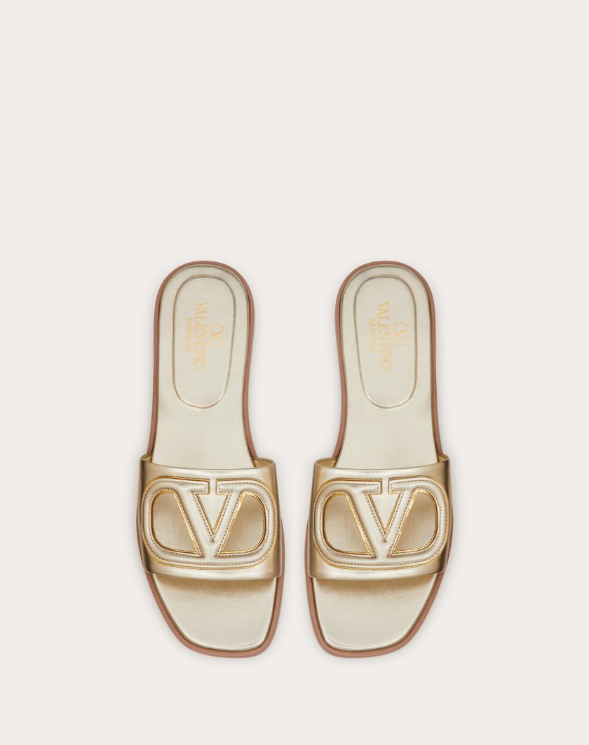 Valentino Handbags Sandalo Slide Vlogo Cut-out In Nappa Laminata per Donna in Platino/antique Brass | Valentino IT Only for today