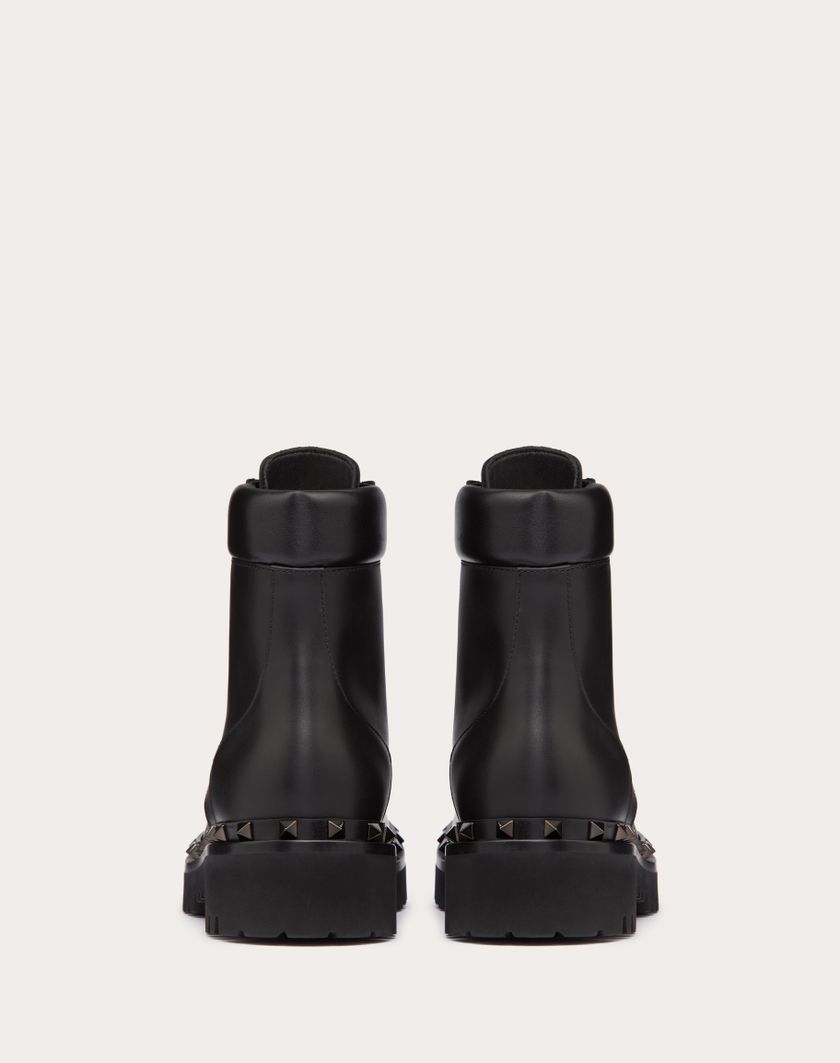Valentino Handbags Combat Boot Rockstud In Vitello E Borchie In Tono 50mm per Donna in Nero | Valentino IT Ultimi tre giorni