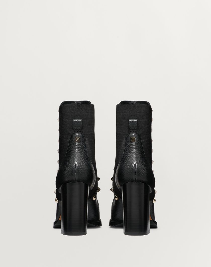 Valentino Handbags Stivaletto Rockstud In Vitello Granato 80mm per Donna in Nero | Valentino IT Ultimo giorno