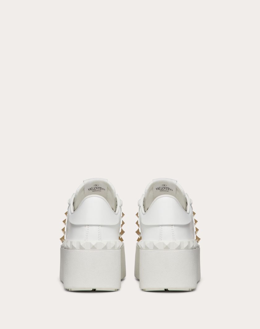 Valentino Handbags Sneaker Flatform Rockstud Untitled In Vitello per Donna in Bianco | Valentino IT Acquista Ora