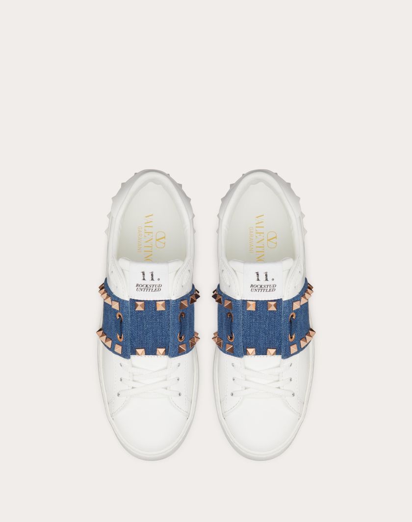 Valentino Handbags Sneaker Rockstud Untitled In Vitello Con Banda In Denim per Donna in Denim/bianco | Valentino IT Sottocosto