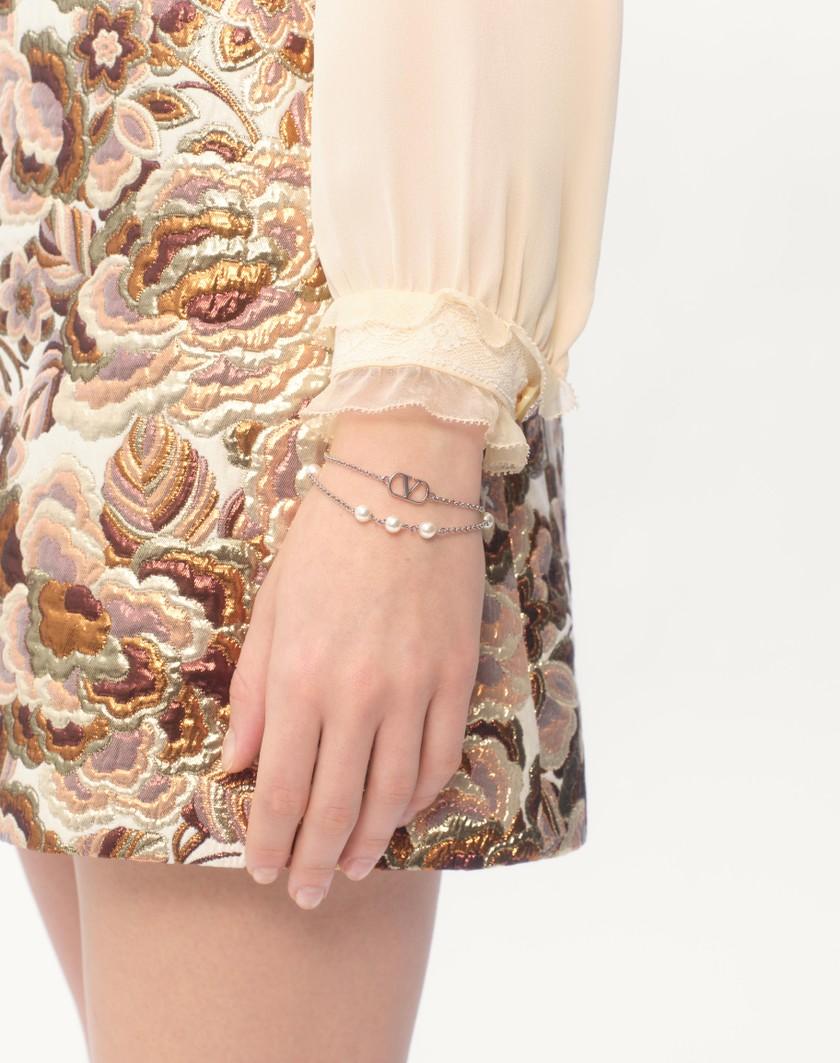 Valentino Handbags Bracciale Vlogo Signature In Metallo E Perle Swarovski® per Donna in Palladio/crystal | Valentino IT Offerta San Valentino