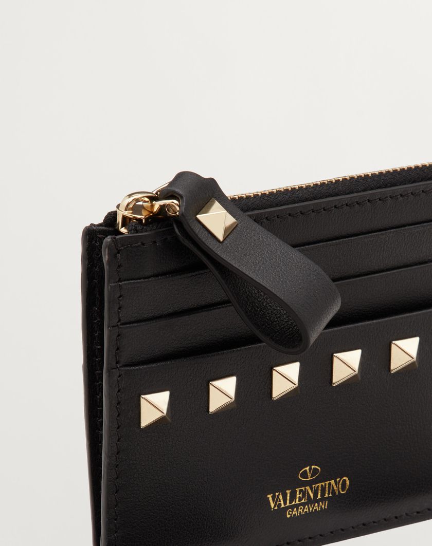 Valentino Handbags Portacarte Rockstud In Vitello Con Zip per Donna in Nero | Valentino IT Moda