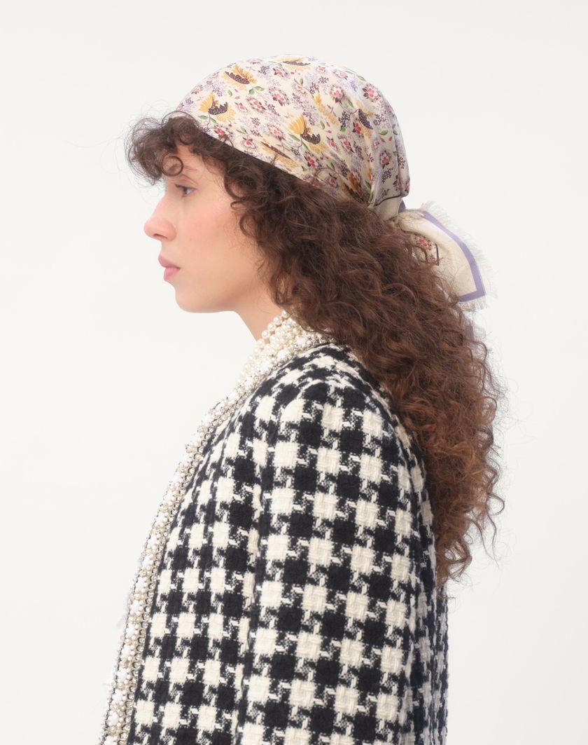 Valentino Handbags Foulard Papier Floral In Seta per Donna in Lilla | Valentino IT Comprane uno, ottenene uno gratis