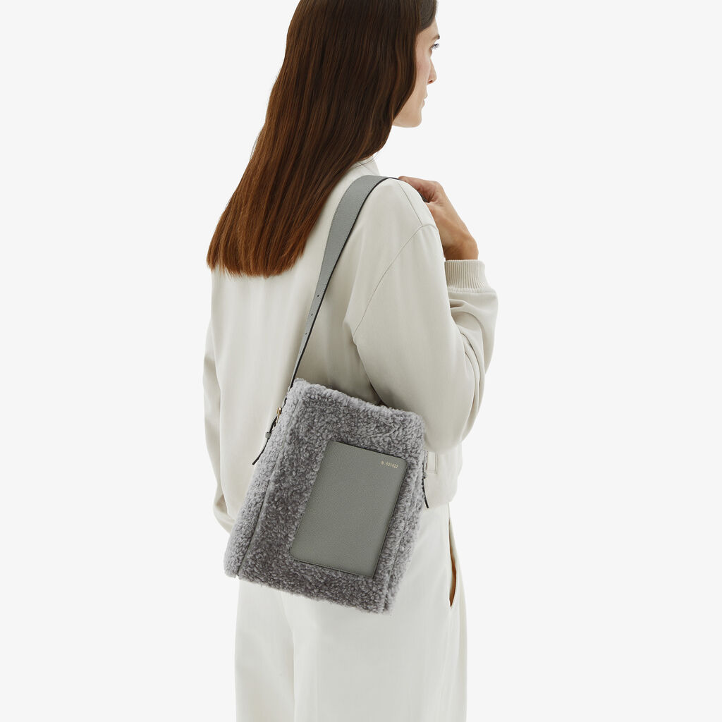 Valextra Borsa a secchiello da Donna Mini Shearling Grigia | Valextra Soft Novità