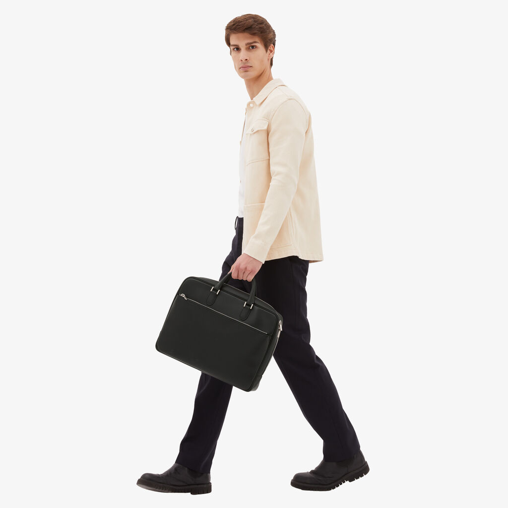 Valextra Borsa business Media in Pelle Nera | Valextra Avietta Offerta