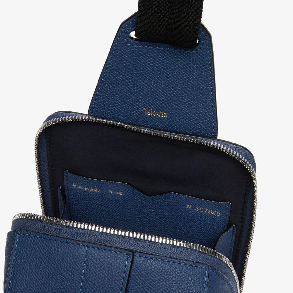Valextra Zaino monospalla Uomo in Pelle Blu Zaffiro | Valextra V-Line I Più Venduti