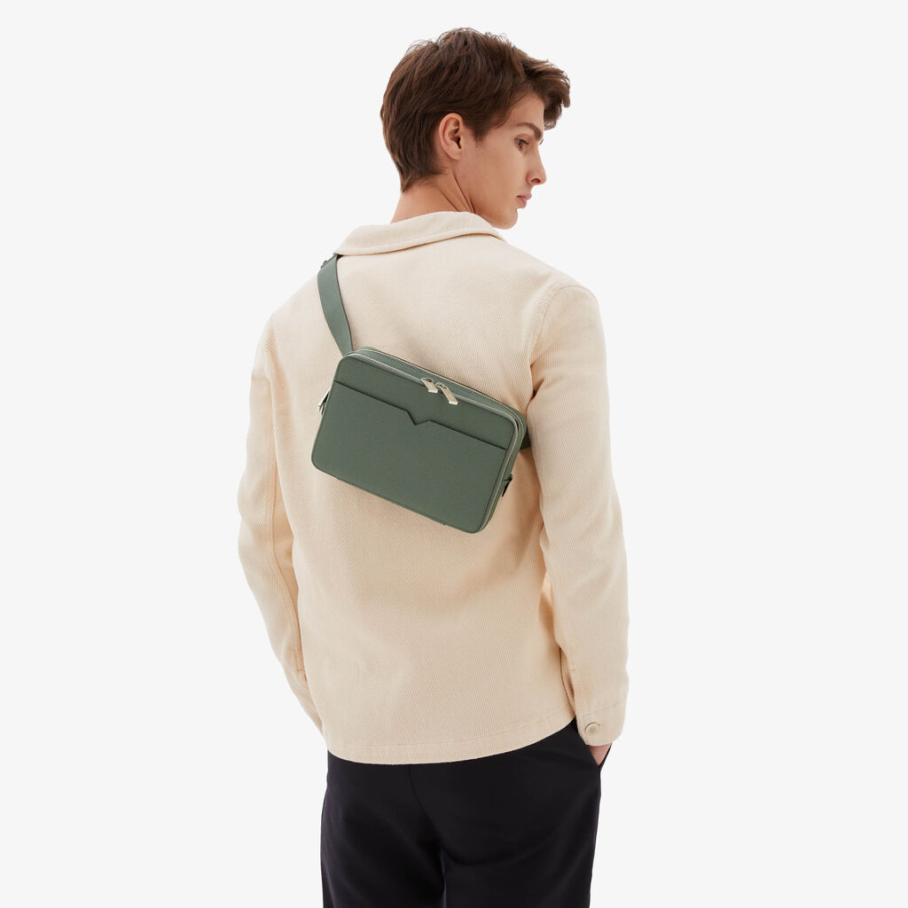 Valextra Bum bag da Uomo in Pelle Verde di Lusso | Valextra V-Line Saldi Di Fabbrica