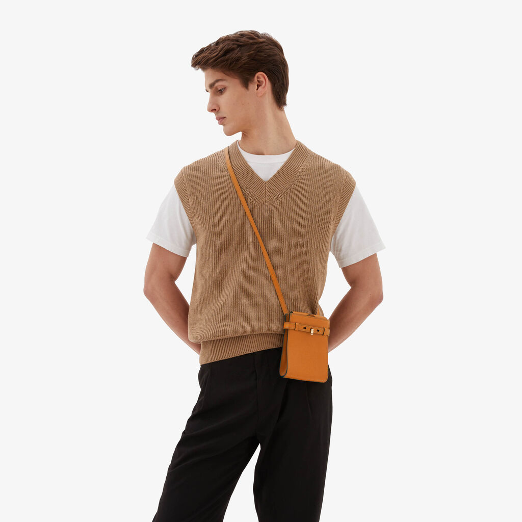 Valextra Borsa a tracolla Micro in Pelle Marrone | Valextra Brera Italia