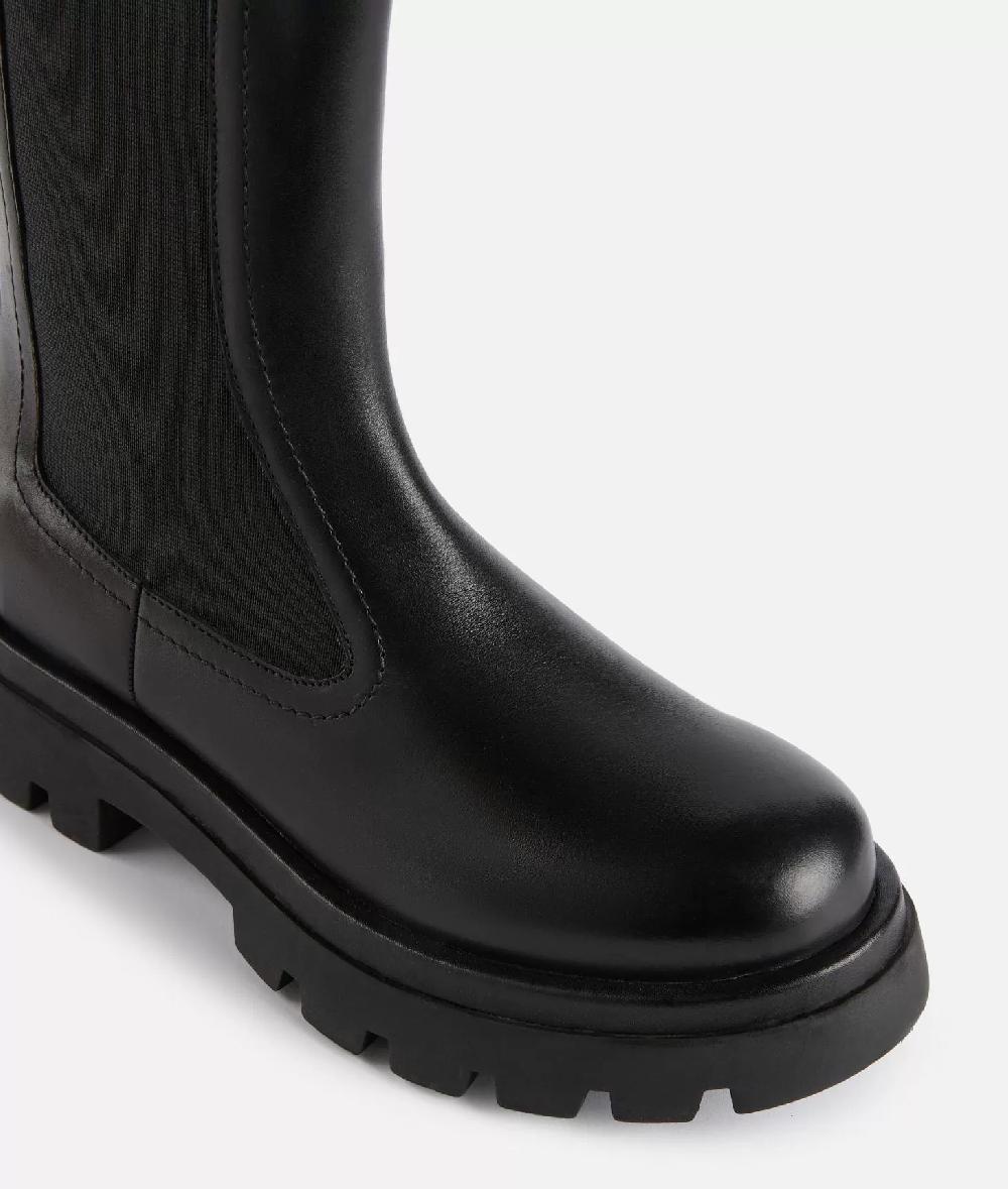 Alviero martini 1a classe Stivaletti in pelle liscia con elastici e bottoncino 1C Neri Vendita